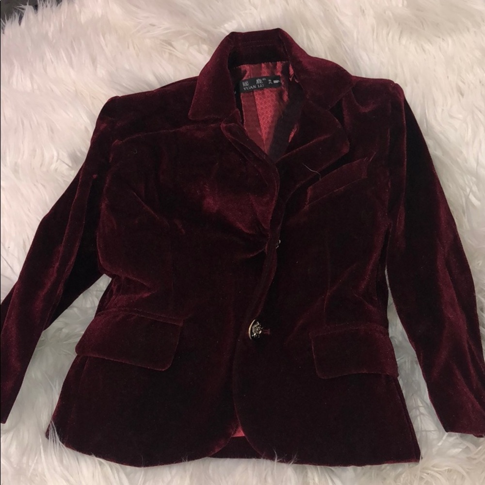 🛍Boys velvet dark maroon velvet blazer size 3T🛍